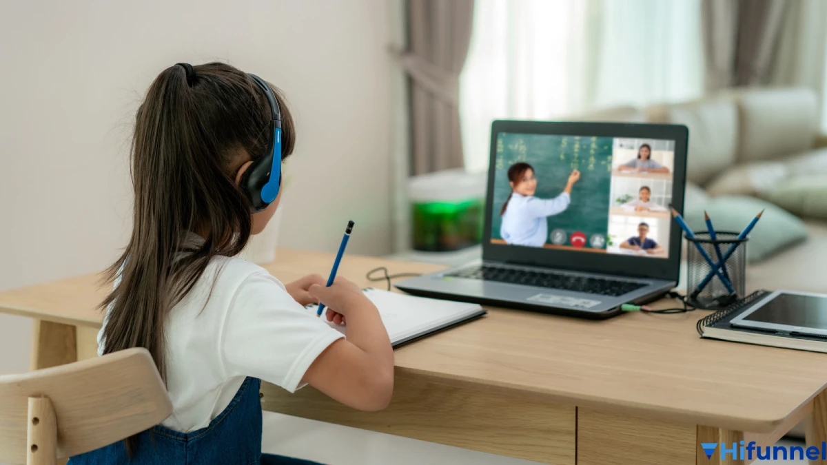 Giải pháp khi dạy học trực tuyến cho người bán khóa học online