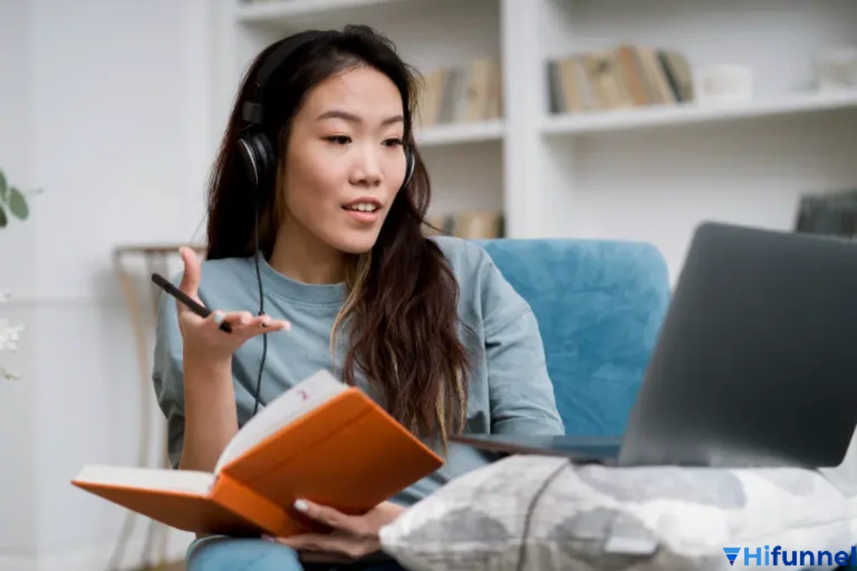 Công nghệ hỗ trợ giáo viên sử dụng giọng nói trong giảng dạy online và lớp học hiện đại