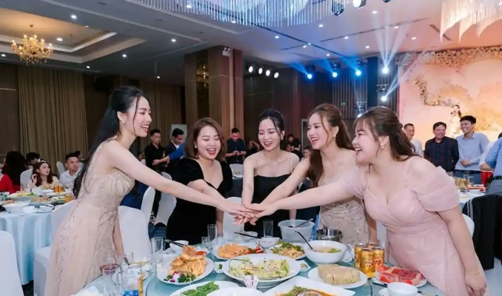 Gia đình Hifunnel cùng nhau nhìn lại hành trình 2025 rực rỡ và sẵn sàng bứt phá cho năm mới 2026!