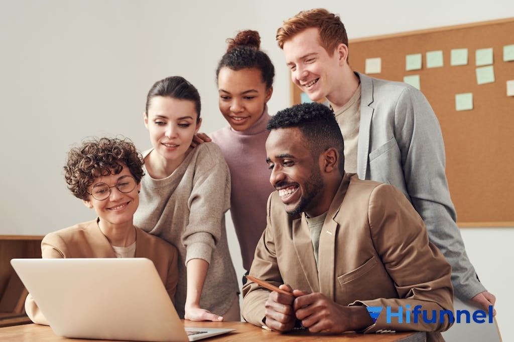 hệ thống email marketing tự động bán khóa học online cho creator Việt Nam