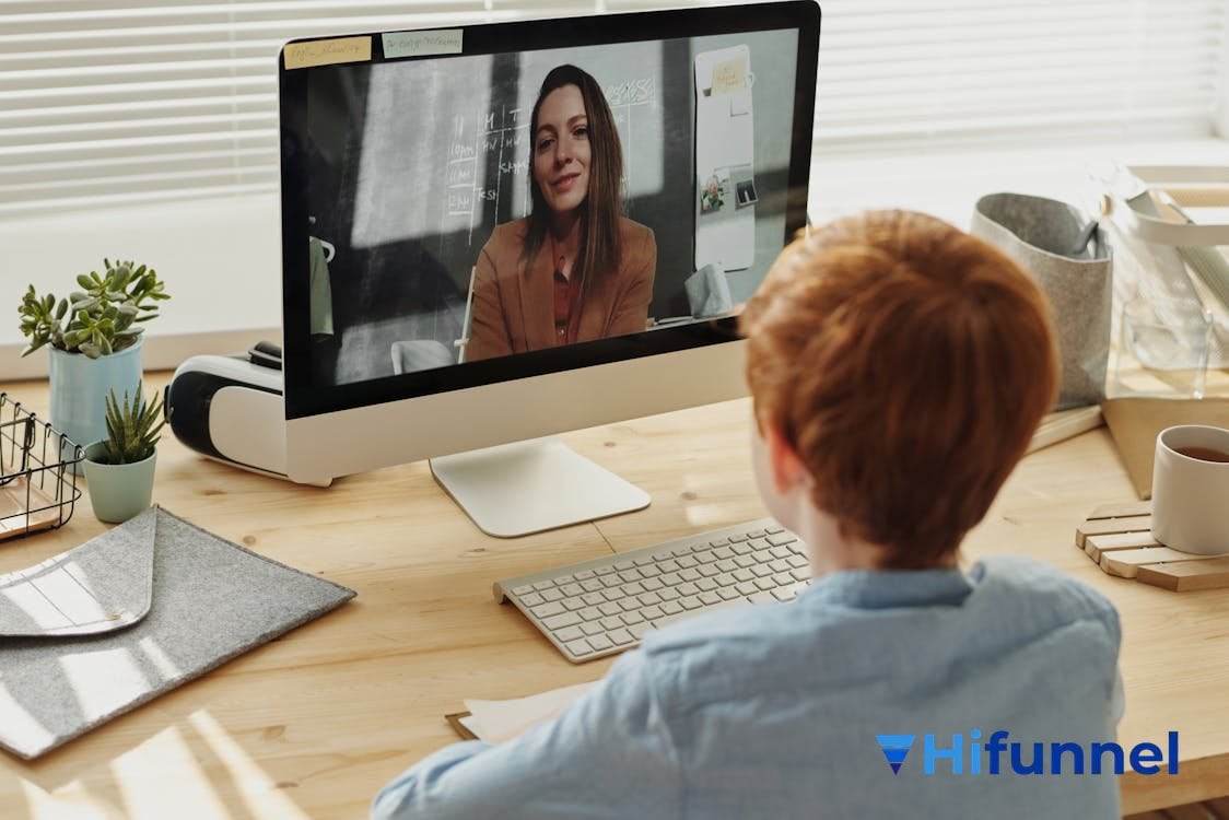 giáo viên cải thiện kỹ năng dạy online