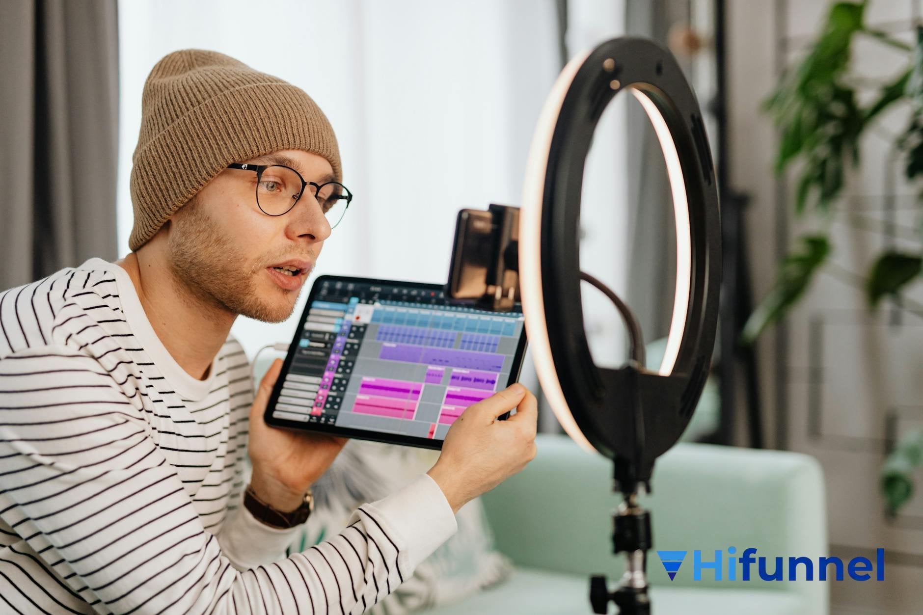 Tái sử dụng nội dung - creator chỉnh sửa video sau buổi webinar