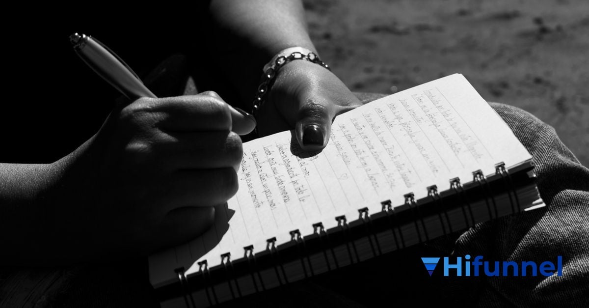 Cấu trúc 4 bước viết caption storytelling cho người dạy online bao gồm Hook Story Lesson và CTA