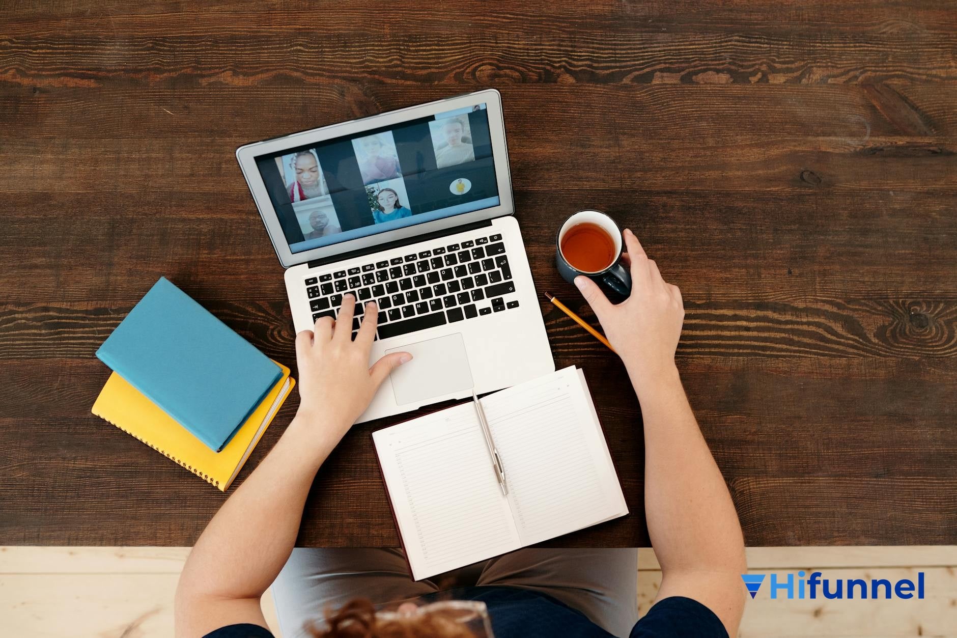 bán khóa học cho doanh nghiệp trên nền tảng Hifunnel
